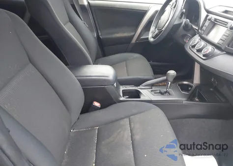 2017 Toyota Rav4 Le z USA, uszkodzony, nr VIN JTMBFREV7HJ134400